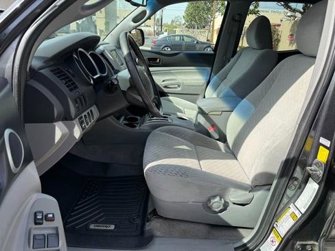 Used 2011 Toyota Tacoma PreRunner w/ SR5 Pkg #2 w/JBL Audio image 2