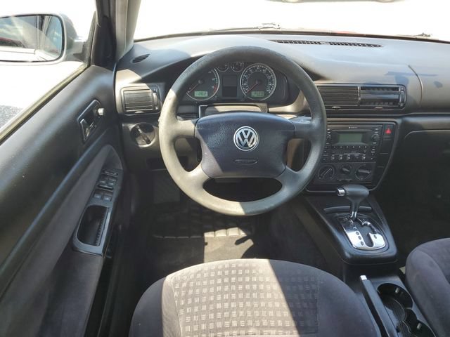 Used 2003 Volkswagen Passat GL FWD image 9