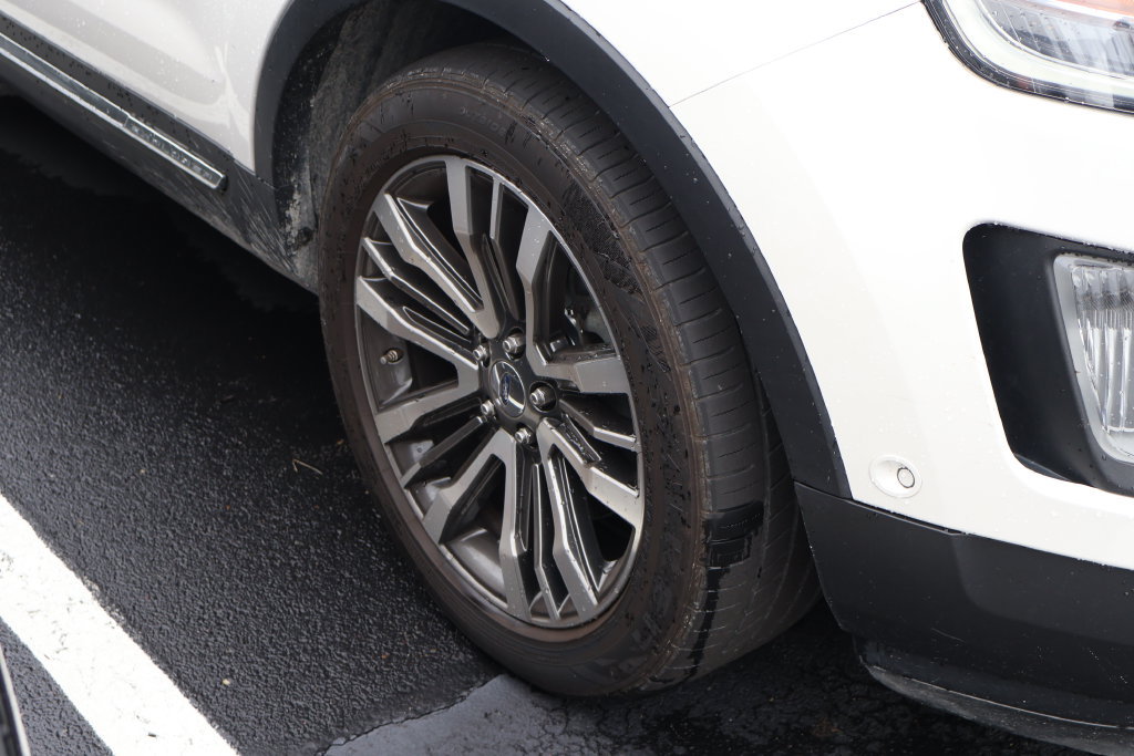 Used 2016 Ford Explorer Platinum AWD/4WD image 5