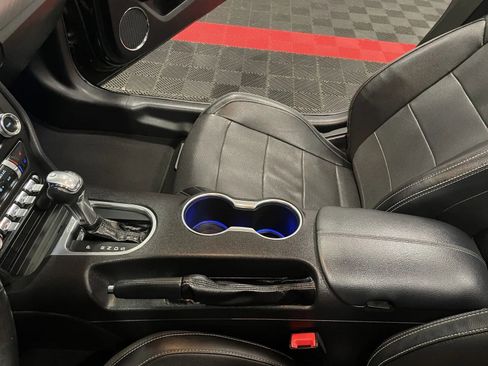 Used 2019 Ford Mustang Premium image 34