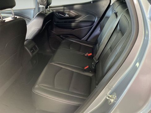 Used 2024 GMC Terrain SLT FWD image 28