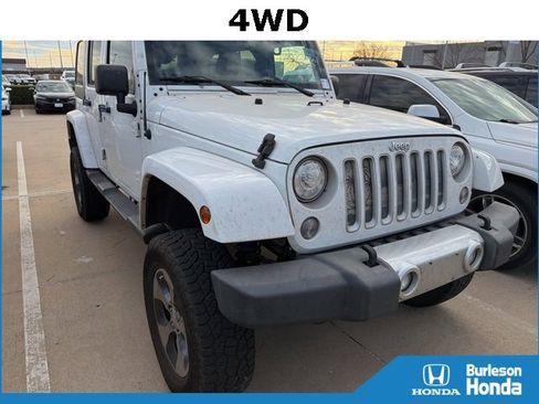 Used 2017 Jeep Wrangler Unlimited Sahara image 4