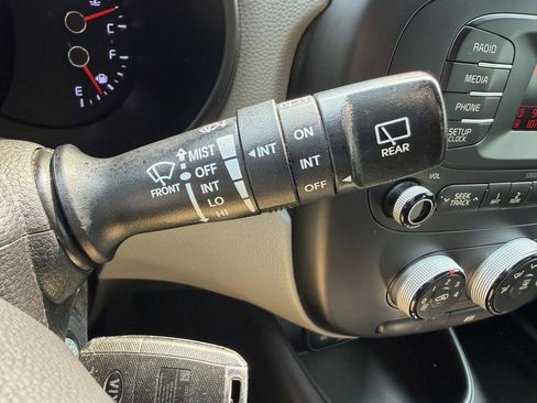 Used 2016 Kia Soul FWD image 27