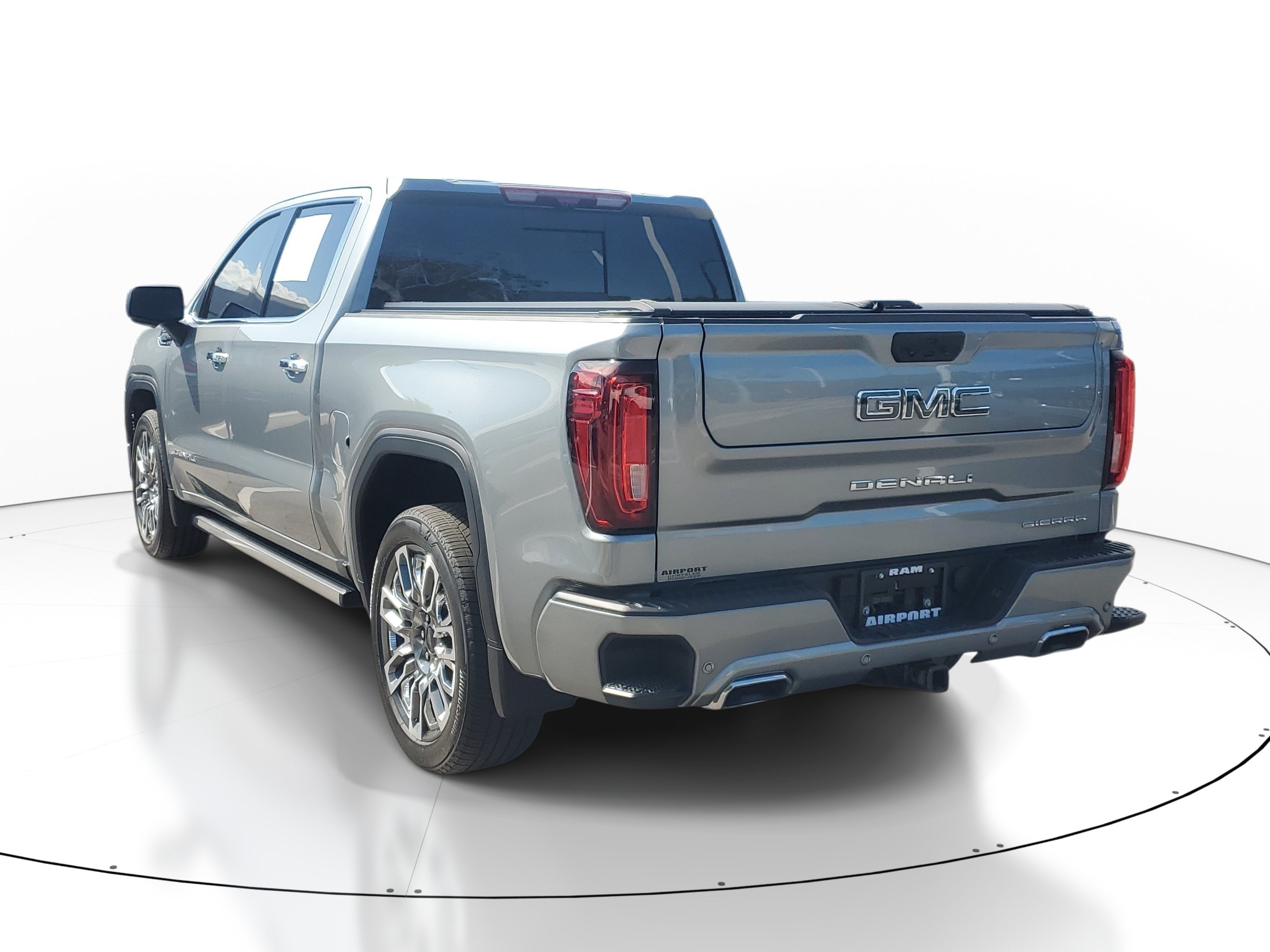 Used 2026 GMC Sierra 1500 Denali Ultimate AWD/4WD image 5