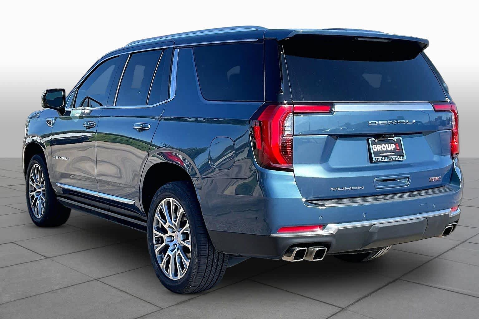 Used 2025 GMC Yukon Denali w/ Denali Reserve Package AWD/4WD image 11