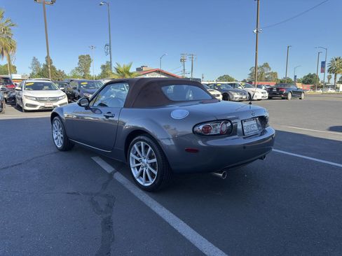 Used 2006 MAZDA MX-5 Miata Grand Touring w/ Premium Pkg image 5
