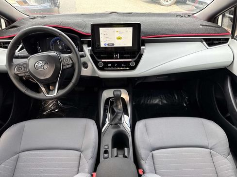 Used 2026 Toyota Corolla SE FWD image 19