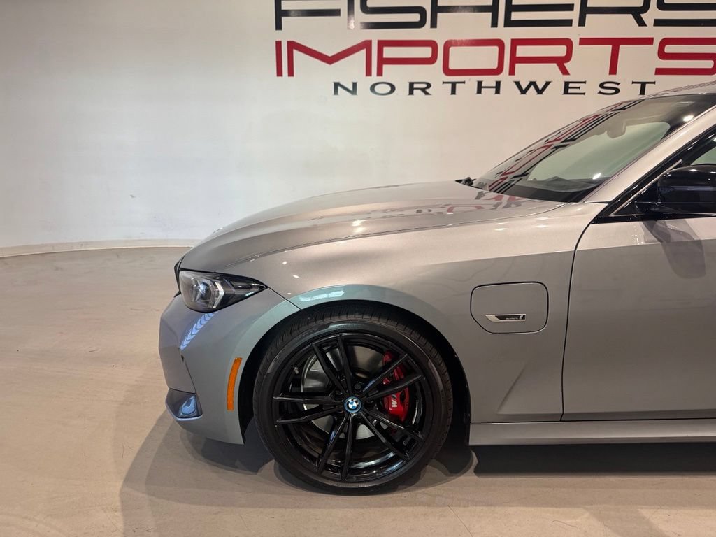 Used 2023 BMW 330e w/ M Sport Package RWD image 3