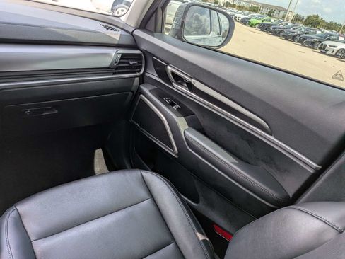 Certified 2023 Kia Telluride S AWD/4WD image 22