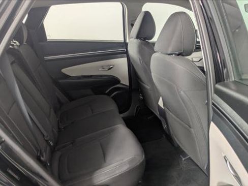 Used 2022 Hyundai Tucson SE image 15