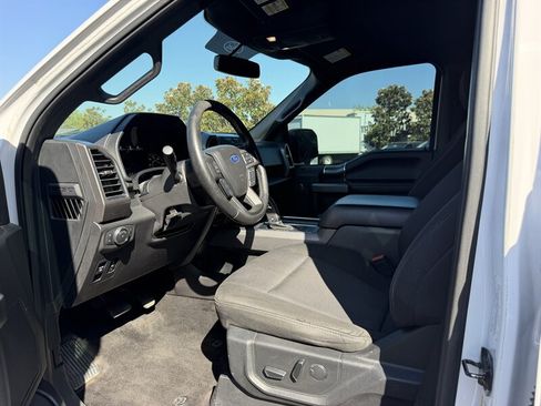 Used 2018 Ford F150 XLT w/ Equipment Group 302A Luxury AWD/4WD image 11