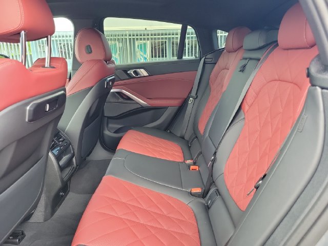 Used 2024 BMW X6 xDrive40i w/ Premium Package AWD/4WD image 14