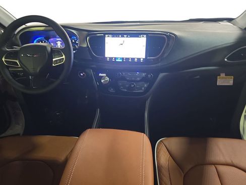 New 2026 Chrysler Pacifica Pinnacle image 38