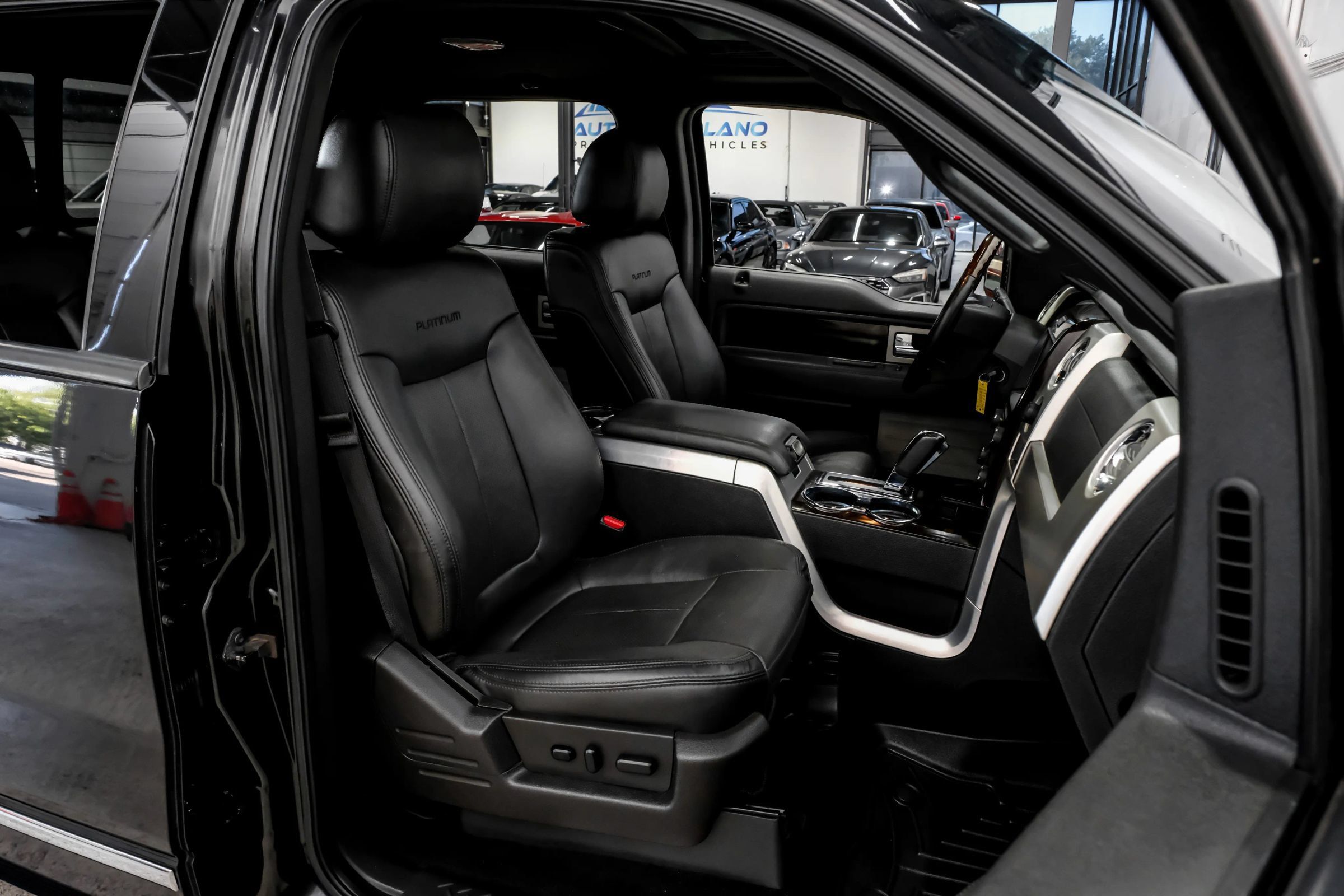 Used 2014 Ford F150 Platinum AWD/4WD image 40