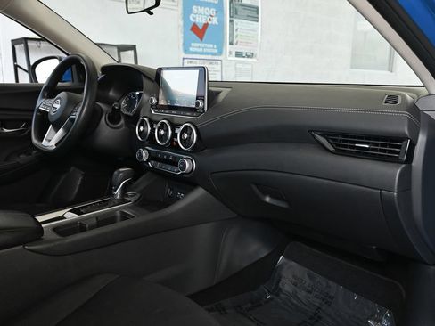 Used 2024 Nissan Sentra SV FWD image 39