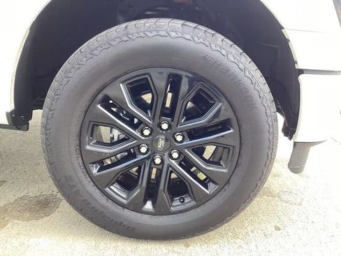 Used 2025 Ford F150 Lariat w/ Equipment Group 502A High AWD/4WD image 9