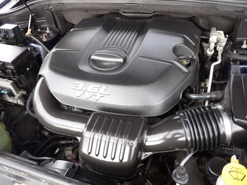 Used 2012 Jeep Grand Cherokee Laredo w/ Laredo E Group image 9