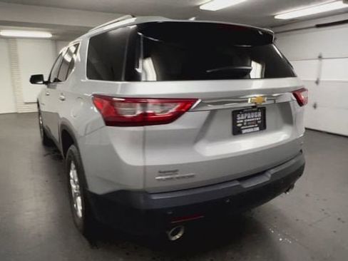 Certified 2020 Chevrolet Traverse LT FWD image 7