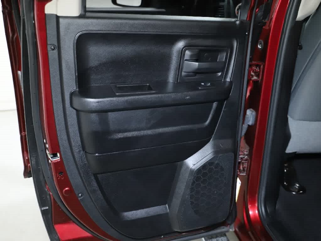 Used 2018 RAM 1500 Express w/ Express Value Package AWD/4WD image 13