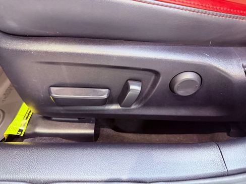 Certified 2022 Lexus IS 300 300 PREMIUM/SMART CRUISE/PARK image 19