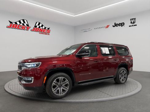 Used 2024 Jeep Wagoneer Series II w/ Flexible Seating Group image 2