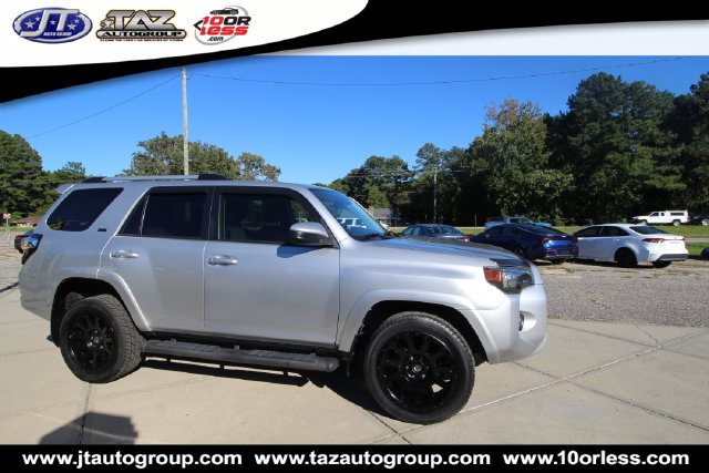 Used 2022 Toyota 4Runner SR5 RWD image 8