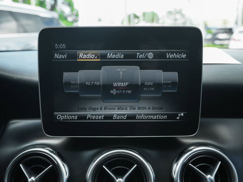 Used 2019 Mercedes-Benz GLA 250 image 11