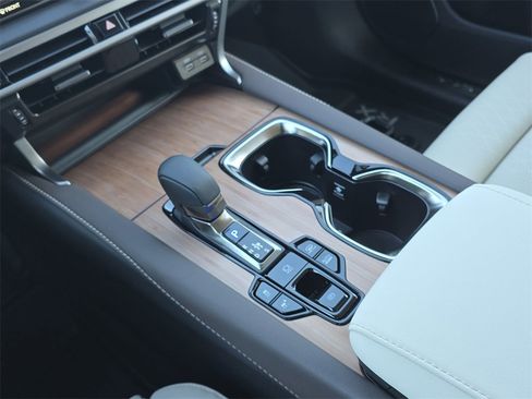 New 2026 Lexus RX 450h AWD image 25