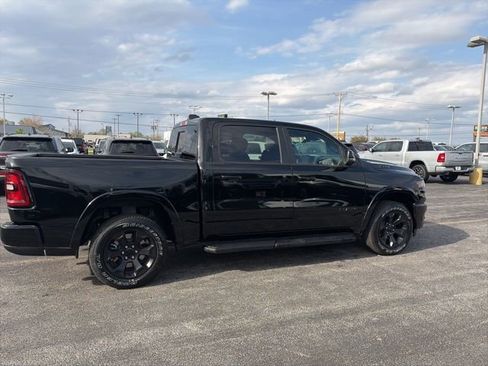 New 2026 RAM 1500 4x4 Crew Cab image 7