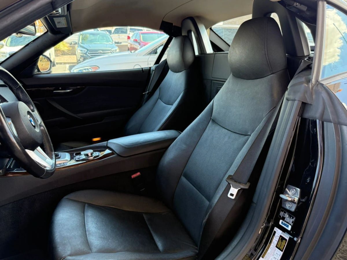 Used 2012 BMW Z4 sDrive35i RWD image 50