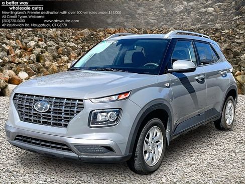 Used 2020 Hyundai Venue SEL image 1