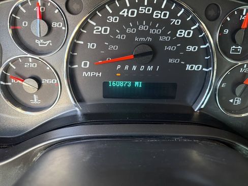 Used 2019 GMC Savana 3500 Extended w/ Chrome Appearance Package RWD image 12