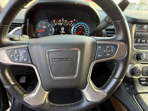Used 2020 GMC Yukon XL Denali image 26