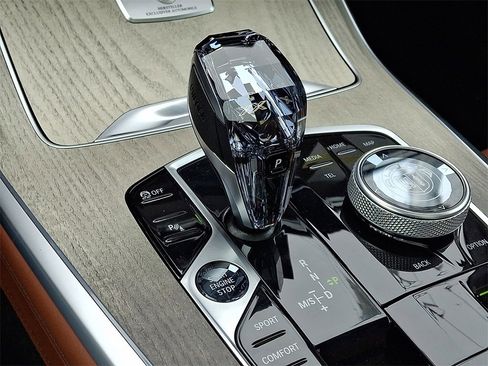 New 2026 BMW ALPINA XB7 image 13