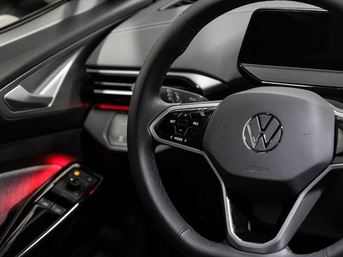 Used 2023 Volkswagen ID.4 Pro image 19