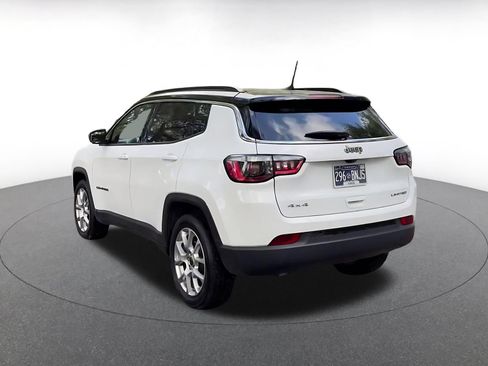 Used 2025 Jeep Compass Limited AWD/4WD image 12