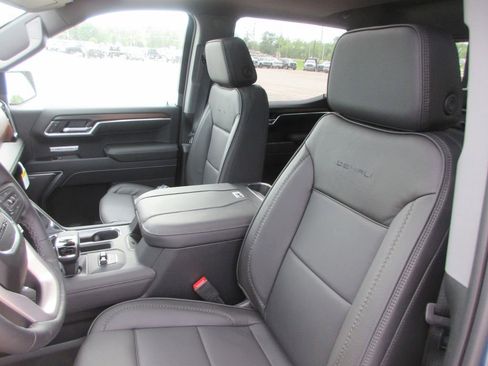 New 2026 GMC Sierra 1500 Denali AWD/4WD image 17