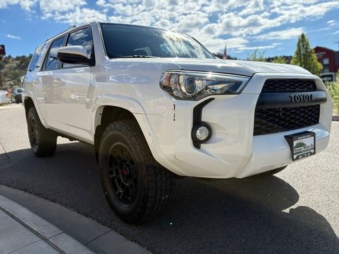 Used 2015 Toyota 4Runner SR5 image 10