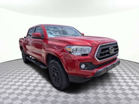 Used 2022 Toyota Tacoma SR5 w/ Technology Package RWD image 2