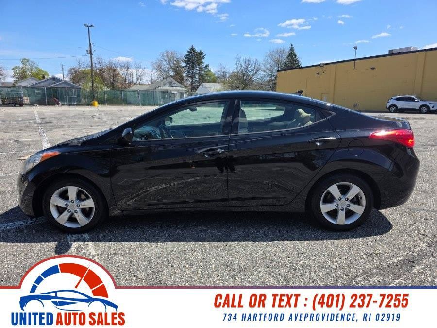 Used 2013 Hyundai Elantra GLS FWD image 2