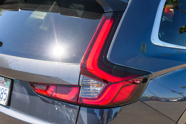 Used 2025 Honda CR-V EX-L image 8