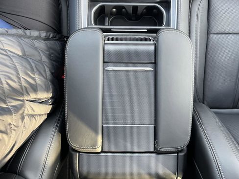 New 2026 Jeep Grand Wagoneer Summit image 23