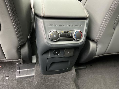 Used 2026 Ford Explorer Active w/ Active Comfort Package AWD/4WD image 14