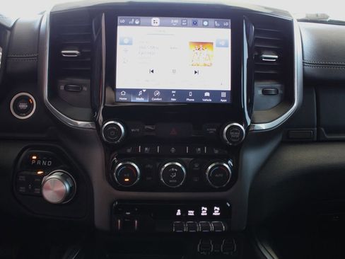 Used 2022 RAM 1500 Laramie AWD/4WD image 34