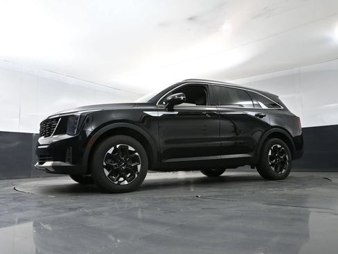 Certified 2024 Kia Sorento S AWD/4WD image 20