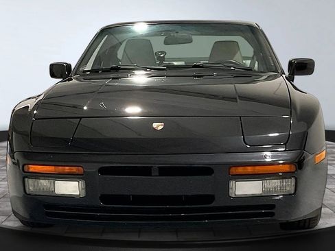 Used 1989 Porsche 944 S2 image 2