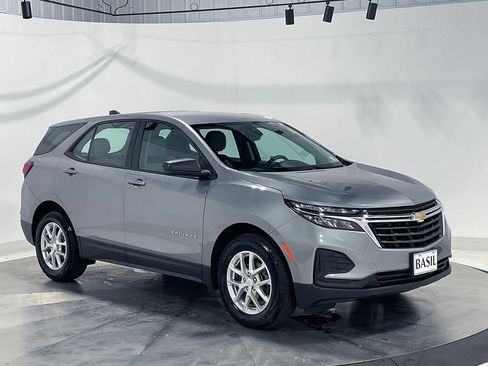 Used 2023 Chevrolet Equinox LS FWD image 38