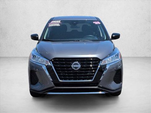 Used 2025 Nissan Kicks Play S FWD image 3