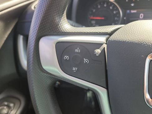 Used 2023 GMC Terrain SLE FWD image 30
