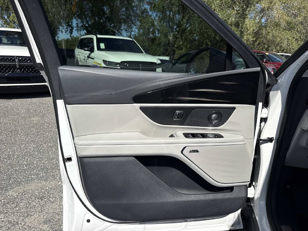 New 2026 Lincoln Nautilus Premier w/ Equipment Group 102A AWD/4WD image 18